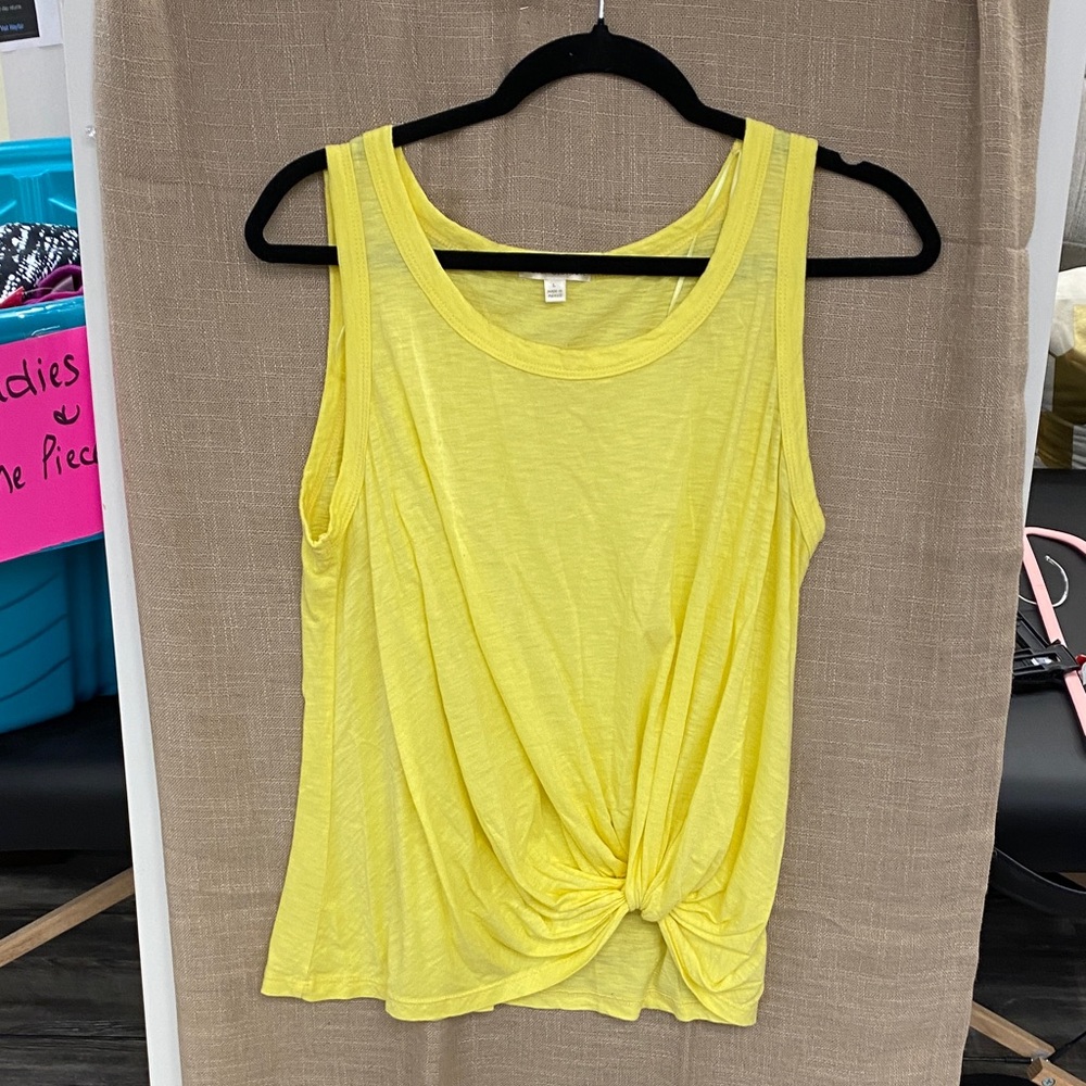 nine britton Yellow Knot-Front Sleeveless Tank